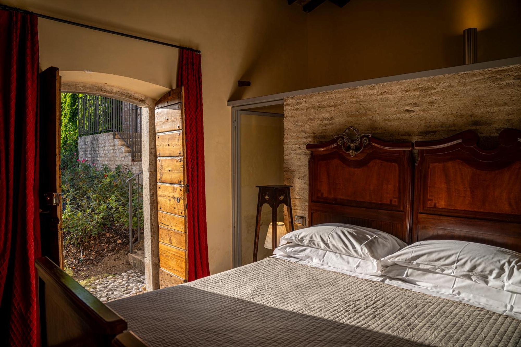 Castello Di Semivicoli Pension Casacanditella Buitenkant foto