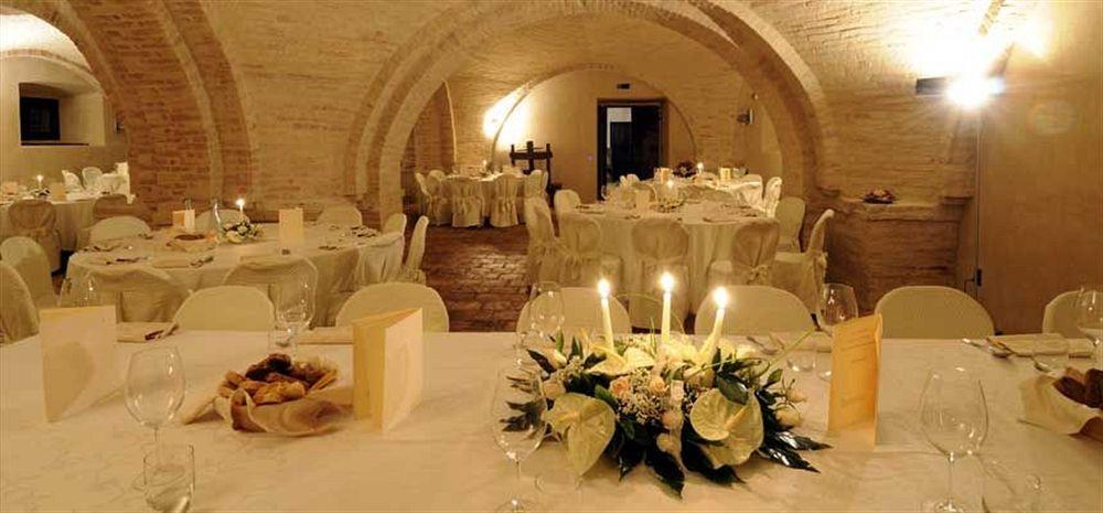 Castello Di Semivicoli Pension Casacanditella Buitenkant foto