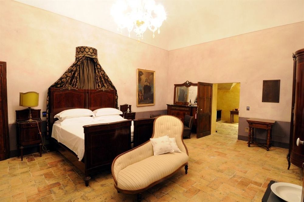 Castello Di Semivicoli Pension Casacanditella Buitenkant foto